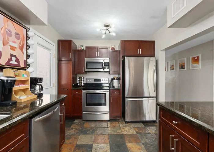 Holiday home Sunburst Escape L Walk To Grocery L Pool L Hot Tub