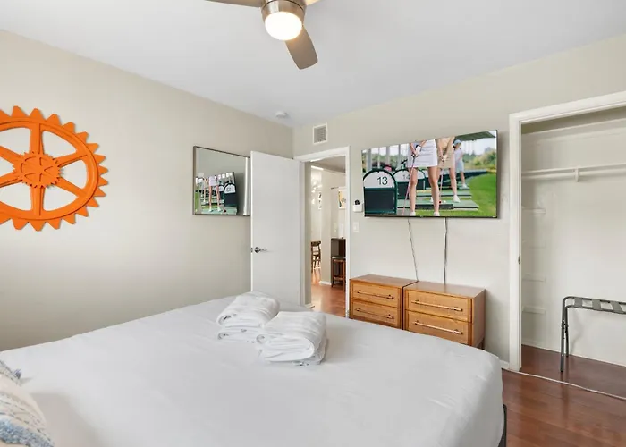 Sunburst Escape L Walk To Grocery L Pool L Hot Tub