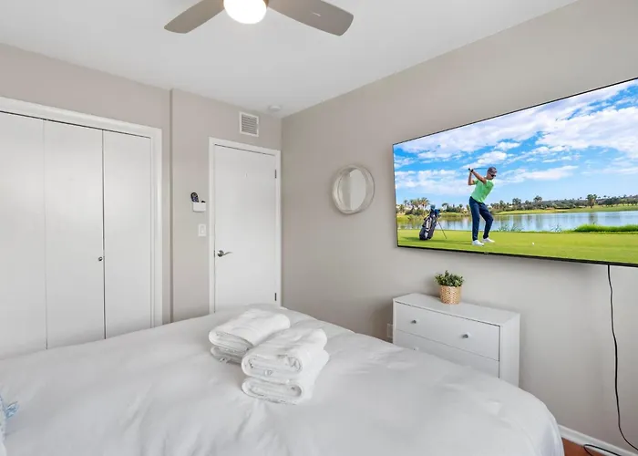 Sunburst Escape L Walk To Grocery L Pool L Hot Tub Holiday home Scottsdale