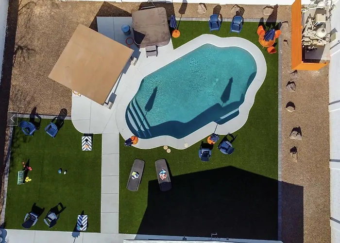 Sunburst Escape L Walk To Grocery L Pool L Hot Tub Holiday home Scottsdale