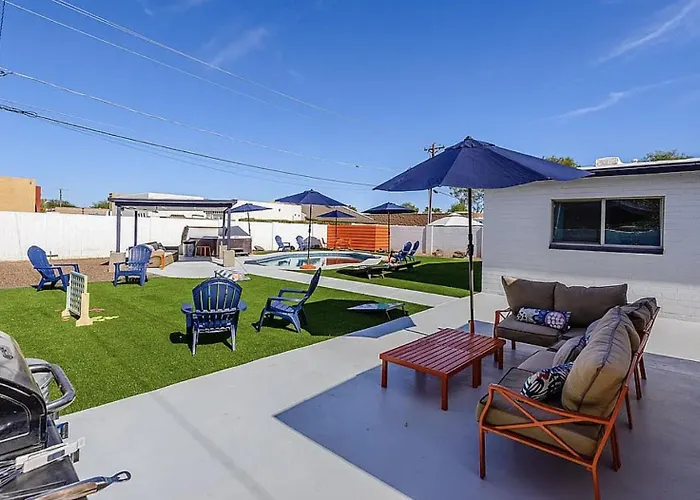 Holiday home Sunburst Escape L Walk To Grocery L Pool L Hot Tub *